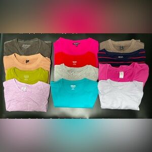 12 Medium Tee Shirts Various Styles Brands & Colors. Pre-Owned in good condition
